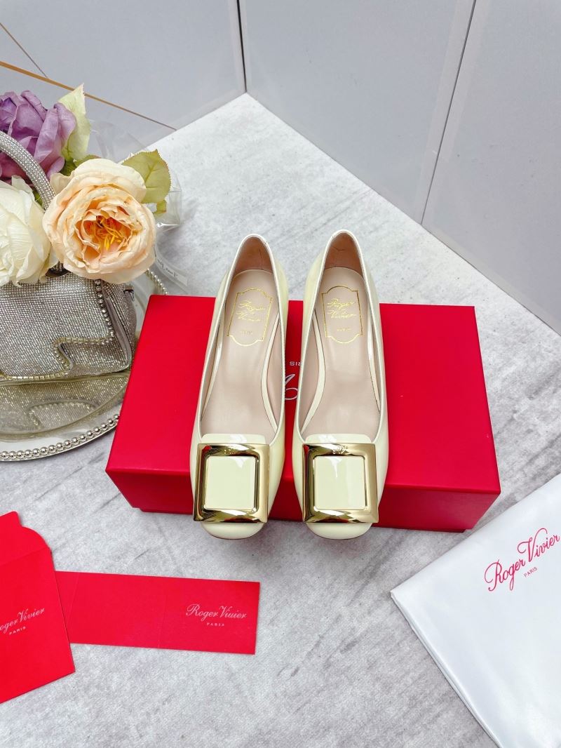 Roger Vivier flat shoes